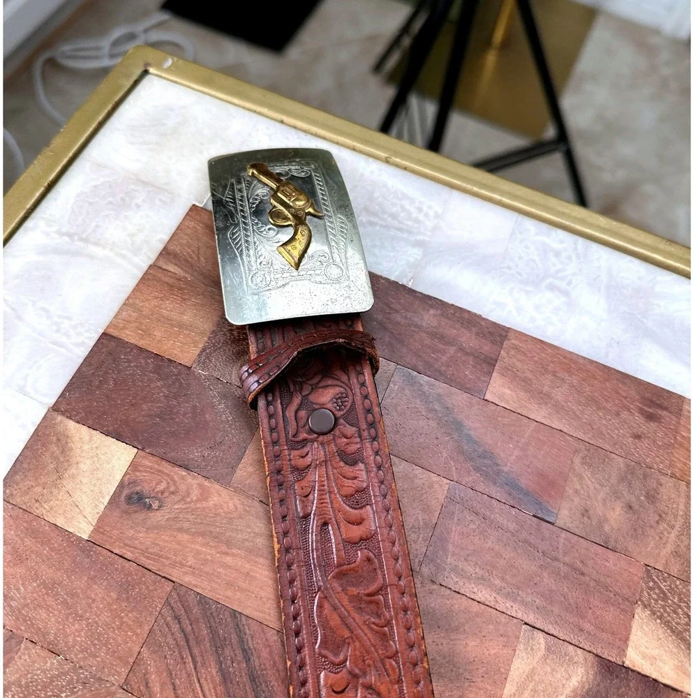 Tex Tan VTGE Western SZ42 Brown Tooled Leather Nickel Silver Revolver 1407L Belt